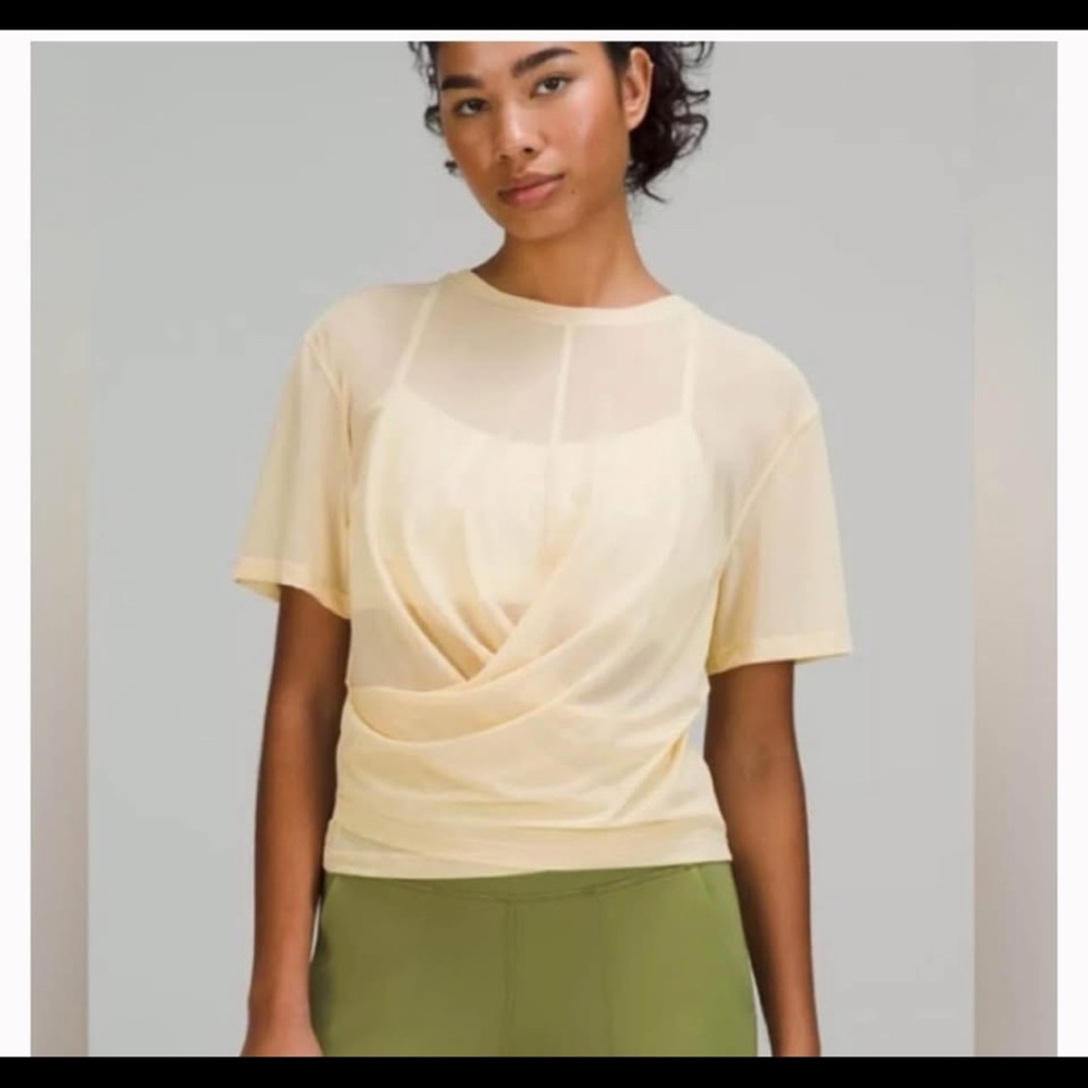Lululemon Lightweight Mesh
Reversible Yoga Tee PSCO 6